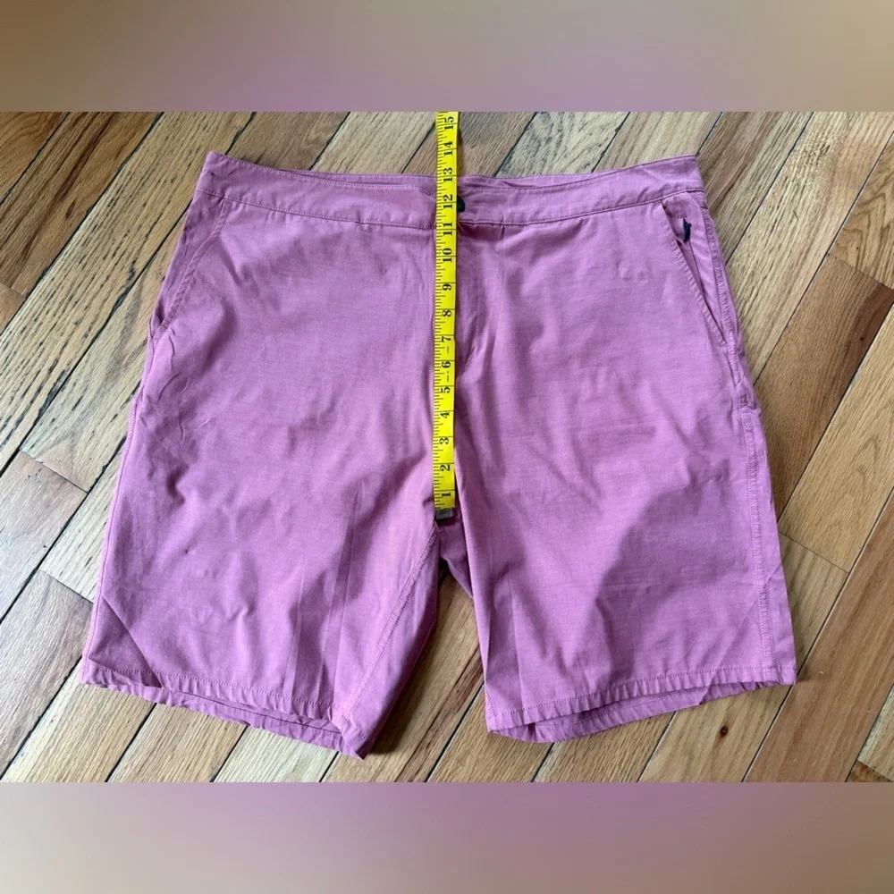 Johnnie-O Dawn 2 Dusk Hybrid Shorts Lightweight Pockets Malibu Red Men’s Size 38